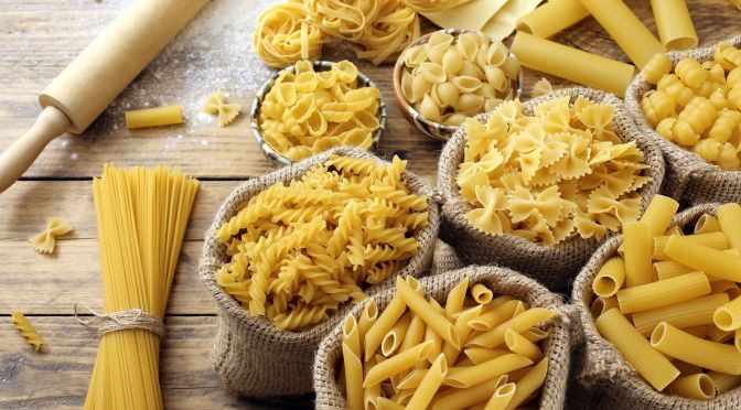 Aprenda como preparar massas secas e frescas com o molho correto